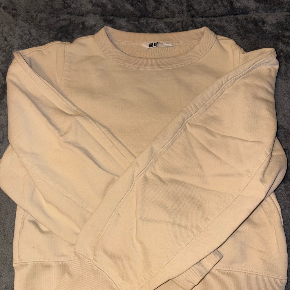 Uniqlo Cream Sweatshirt